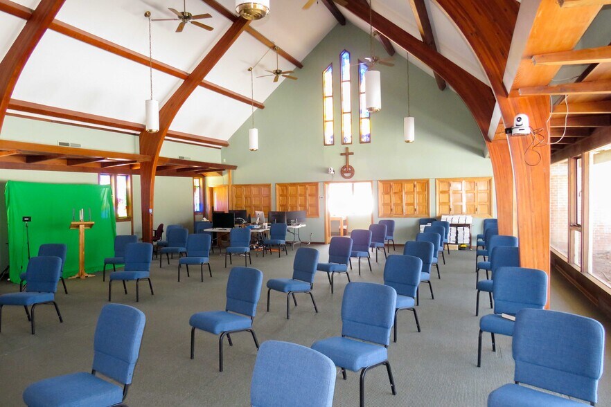 More Photos Of 1245 S Fabrique Dr, Wichita Flex For Sale