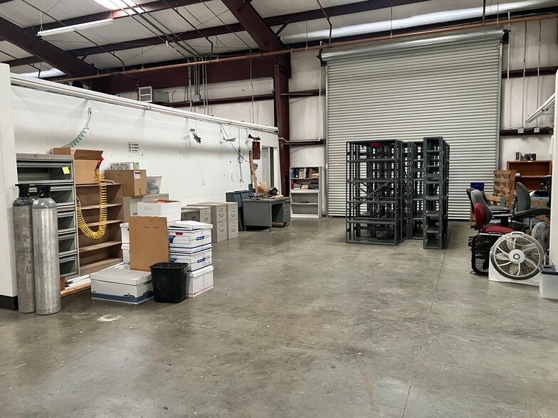More Photos Of 2482 Progress Dr, Redding Manufacturing For Sale