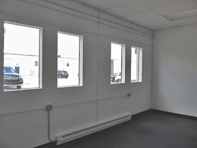 More Photos Of 450-588 W 5th Ave, Naperville Warehouse For Lease