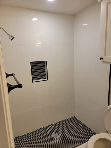 More Photos Of 8205 N La Homa Rd, Mission Apartments For Sale