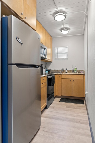 More Photos Of 10589 Seminole Blvd, Largo Apartments For Sale