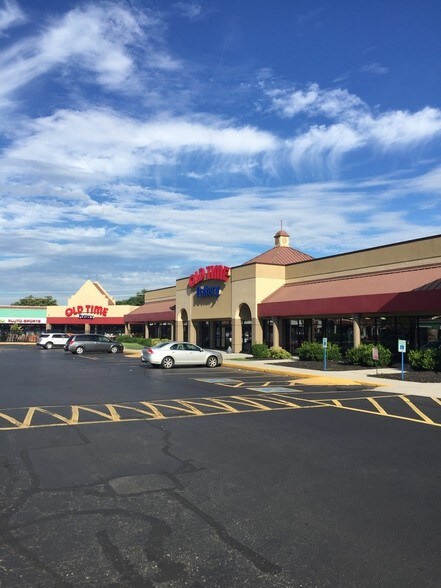 More Photos Of 109-297 N Seven Oaks Dr, Knoxville Freestanding For Lease