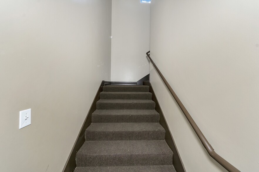 More Photos Of 2628 Matlock Rd, Arlington Medical For Sale