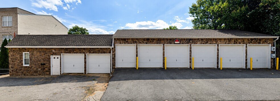 Primary Photo Of 806-808 S Franklin St, Wilmington Warehouse For Sale