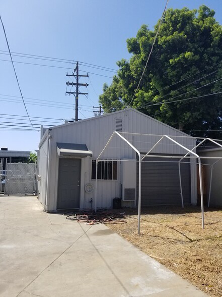 More Photos Of 2122 X St, Sacramento Flex For Sale