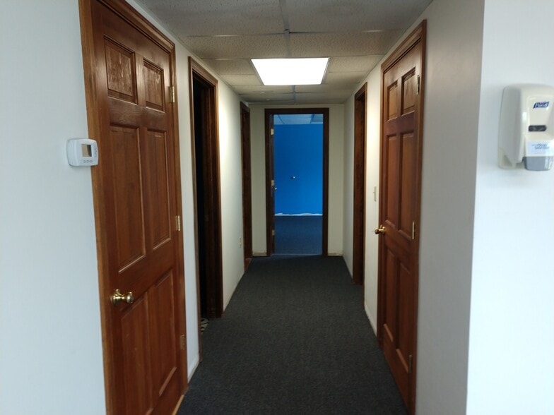 More Photos Of 34 Academy Hill Rd, Plainfield Office For Sale