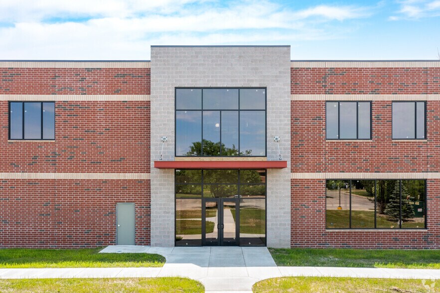 More Photos Of 2843 Eyde Pky, East Lansing Office For Lease