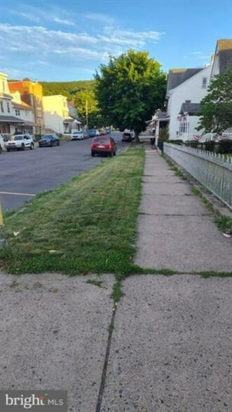 More Photos Of 120 W 4th St, Mount Carmel Religious Facility For Sale