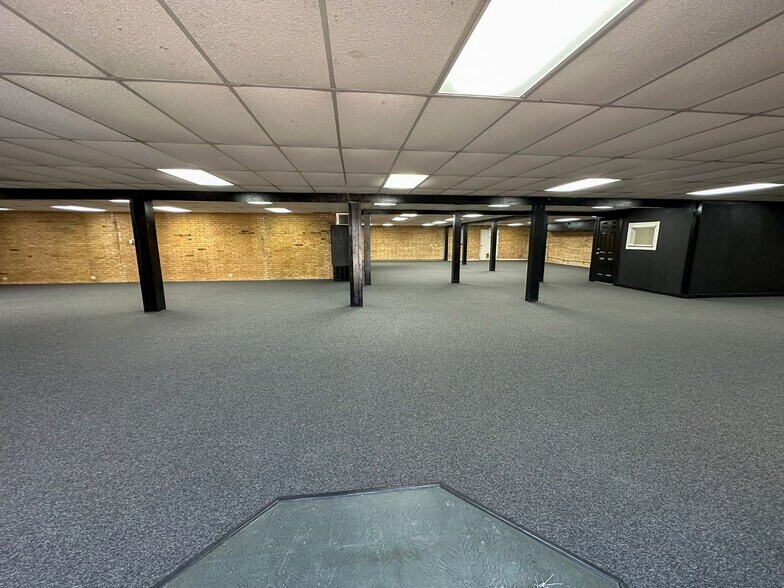 More Photos Of 310 E Denman Ave, Lufkin Storefront Retail Office For Sale