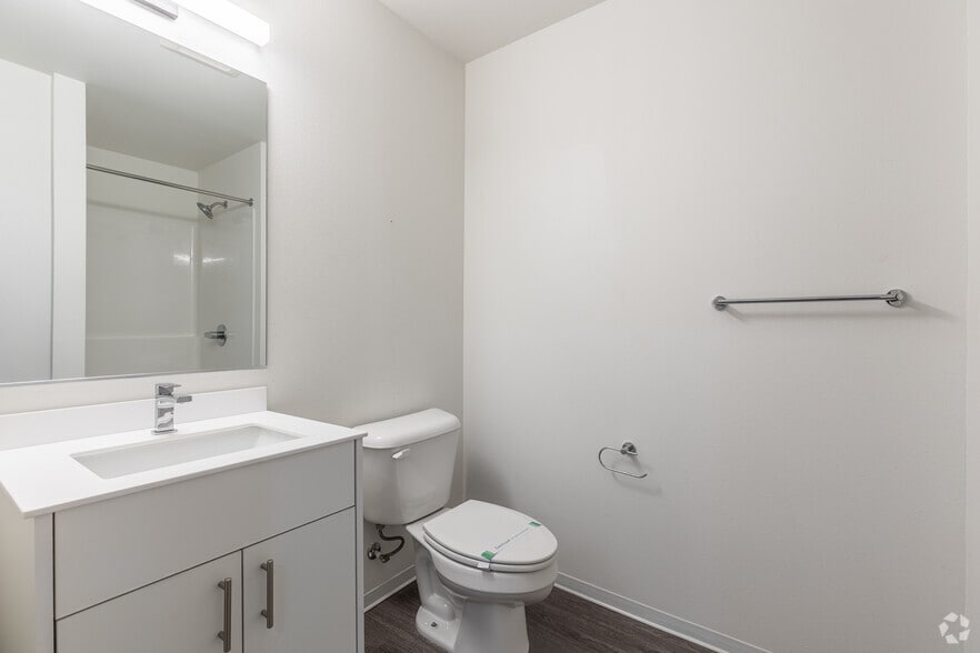 More Photos Of 1611 NW Marshall St, Portland Apartments For Lease