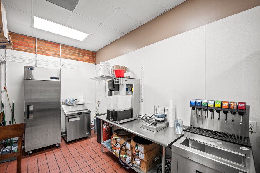 More Photos Of 22272 State Highway 59, Robertsdale Restaurant For Sale