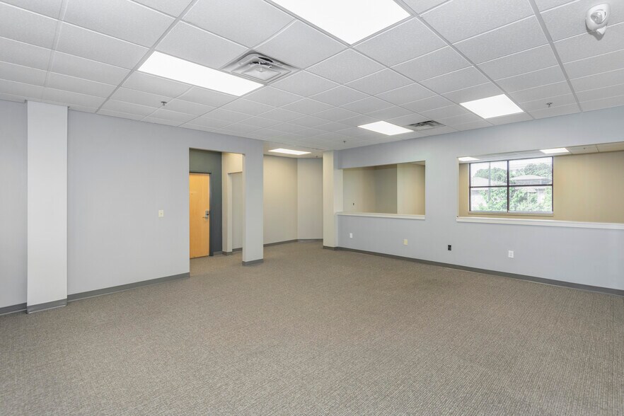More Photos Of 4928 Linksland Dr, Holly Springs Office For Lease