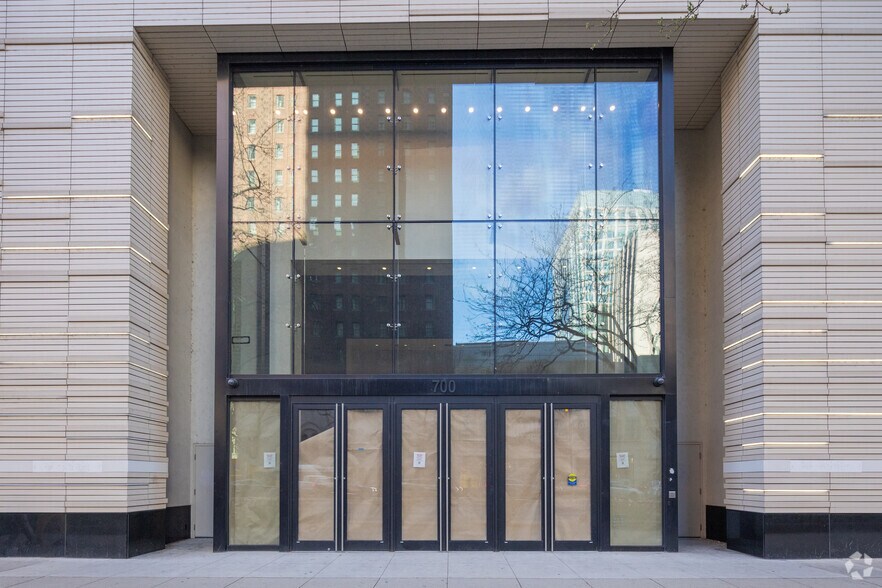 More Photos Of 700 N Michigan Ave, Chicago Multifamily For Sale