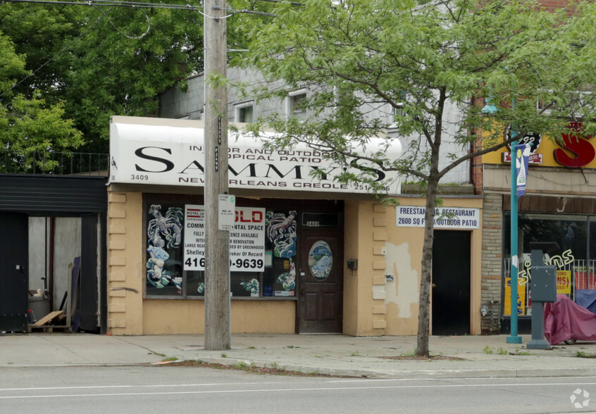 Primary Photo Of 3409 Lake Shore Blvd W, Toronto Storefront For Sale