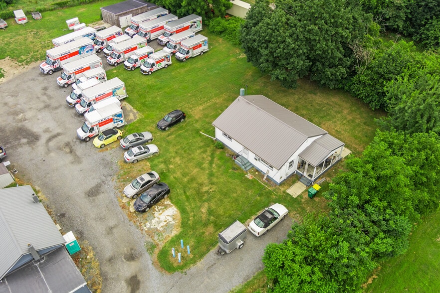 More Photos Of 2516-2518 N Dupont Pky, Middletown Freestanding For Sale