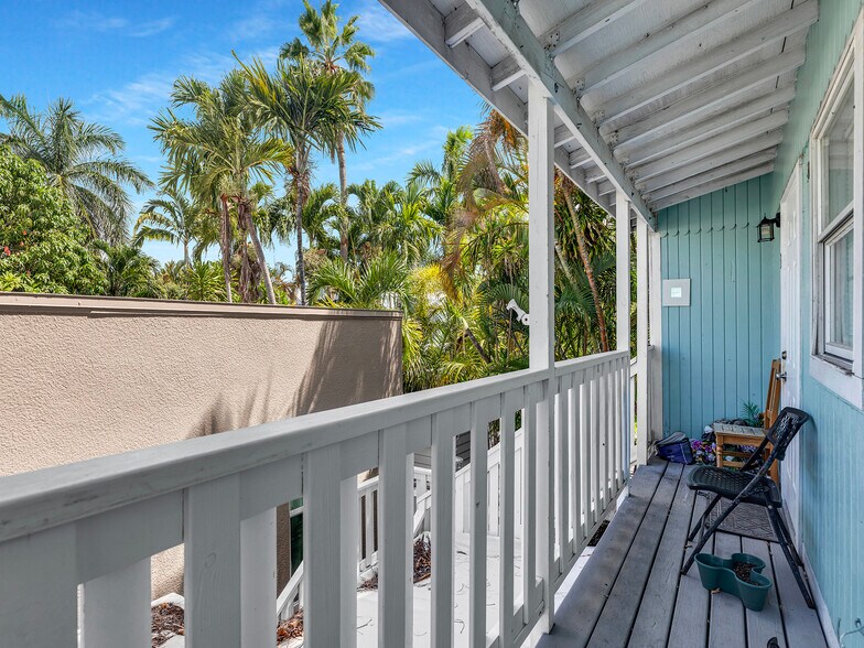 More Photos Of 1110 White St, Key West Restaurant For Sale