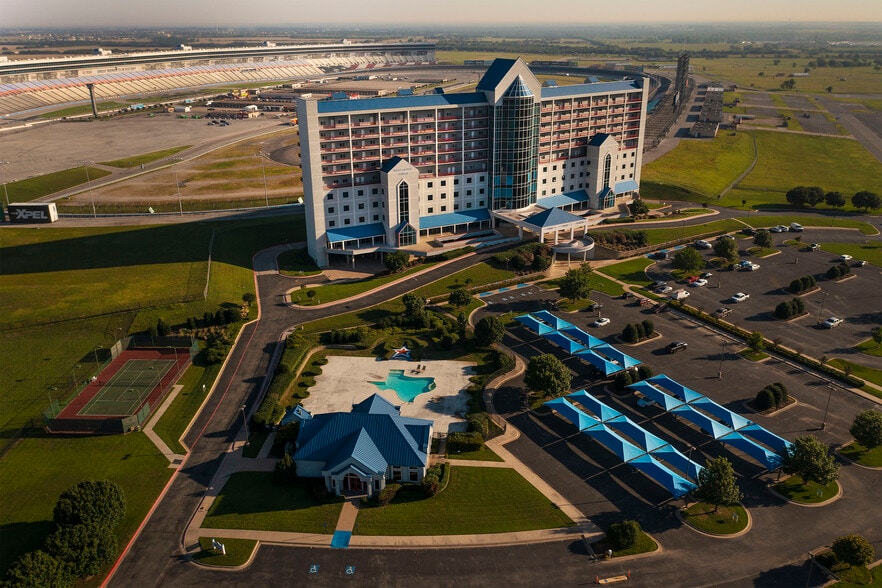 More Photos Of 3575 Lone Star Cir, Fort Worth Apartments For Lease