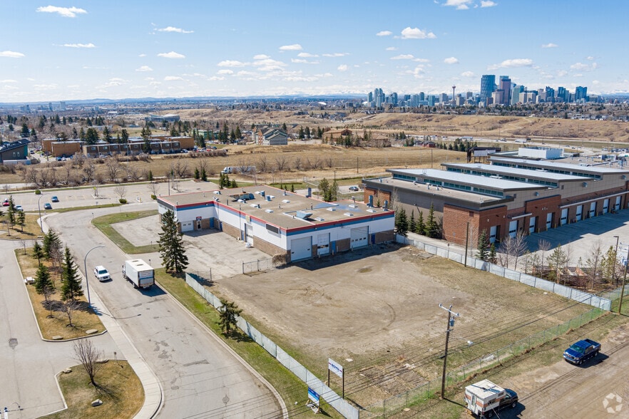 More Photos Of 1808 16th Ave NE, Calgary Warehouse For Sale