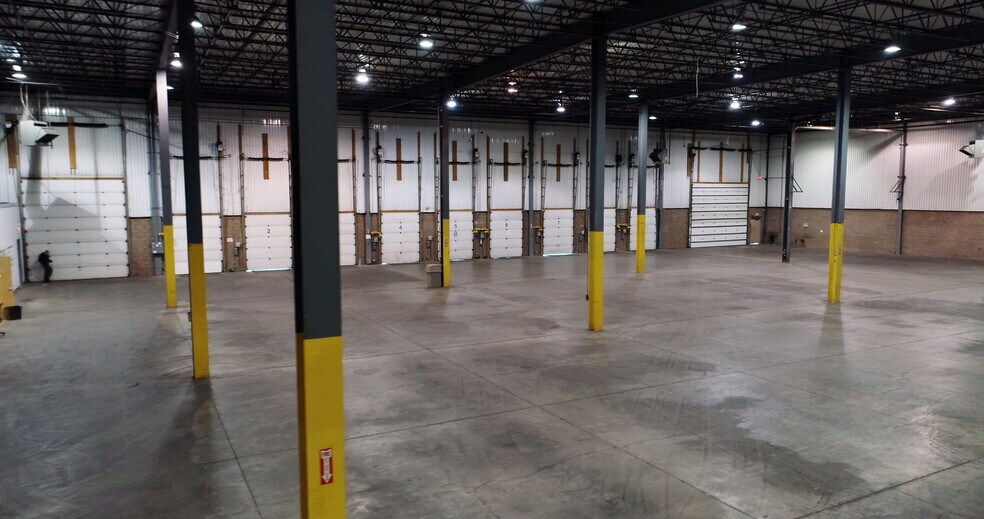 More Photos Of 20 Post Rd, Albany Warehouse For Lease