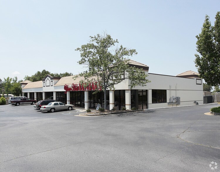 Primary Photo Of 400 N Glynn St, Fayetteville Storefront Retail Office For Lease