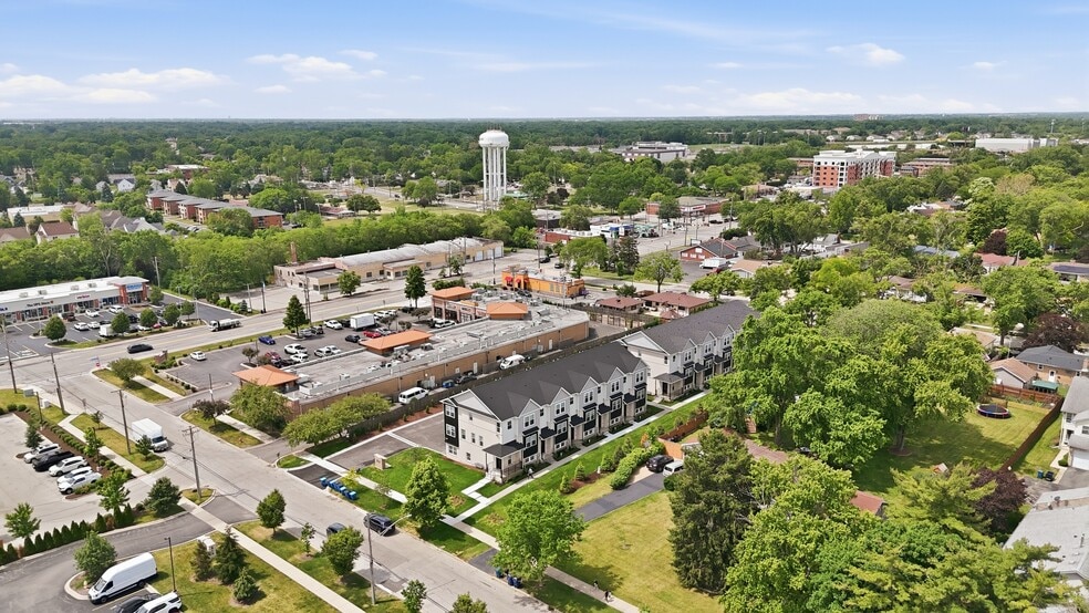 More Photos Of 214 N Walnut St, Bensenville Apartments For Sale