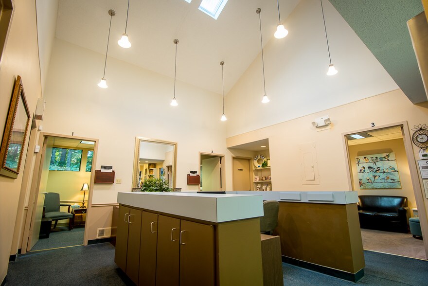 More Photos Of 1305 Milstead Ave NE, Conyers Medical For Sale