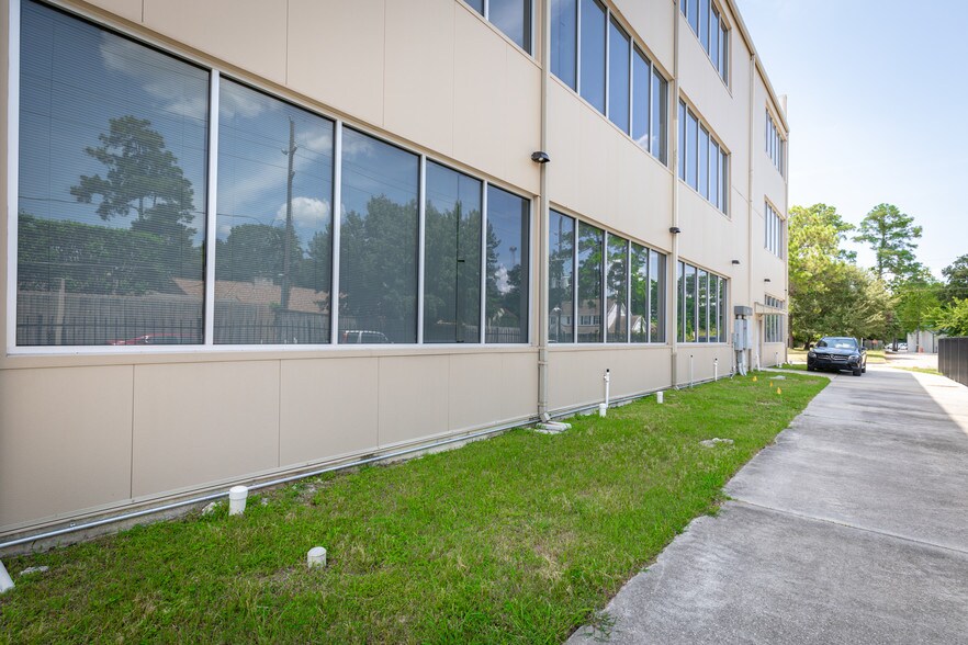 More Photos Of 16422 Stuebner Airline Rd, Spring Medical For Lease