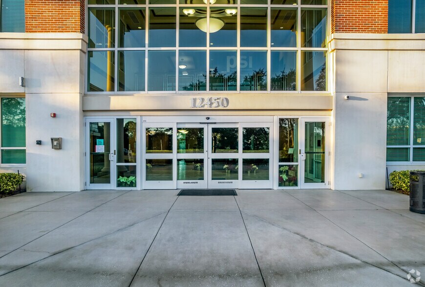More Photos Of 12450 Roosevelt Blvd, Saint Petersburg Office Residential For Lease