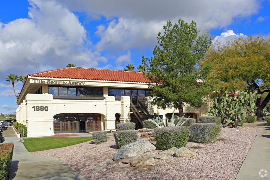 More Photos Of 1820 E River Rd, Tucson Unknown For Lease
