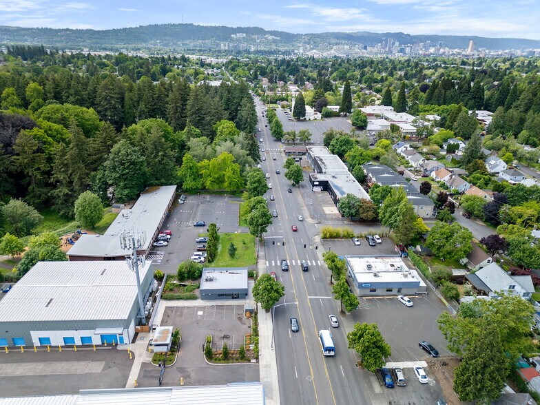 More Photos Of 4716 SE Powell Blvd, Portland Storefront Retail Office For Lease