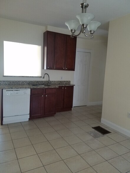 More Photos Of 293 School St, Stoughton Apartments For Sale