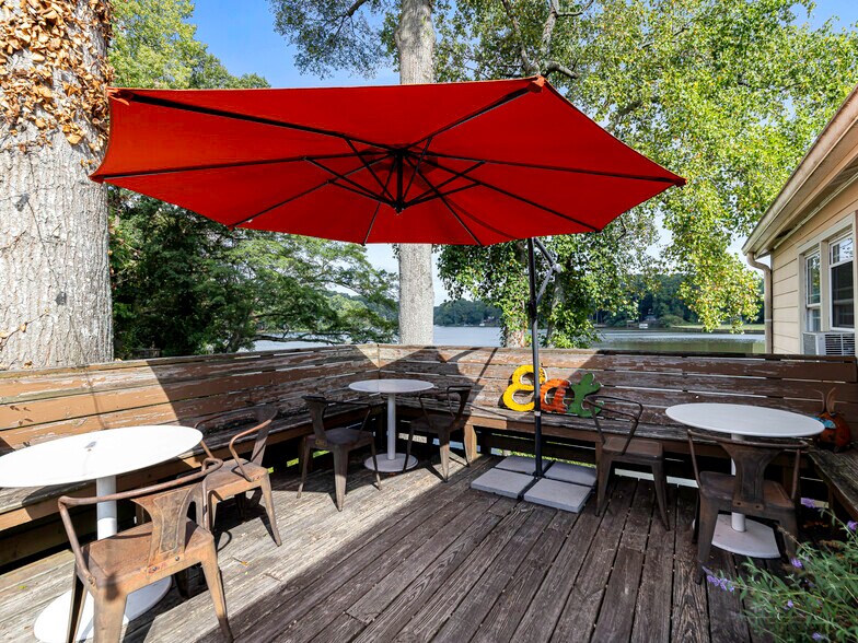 More Photos Of 4615 Stone Mountain Hwy, Lilburn Freestanding For Sale