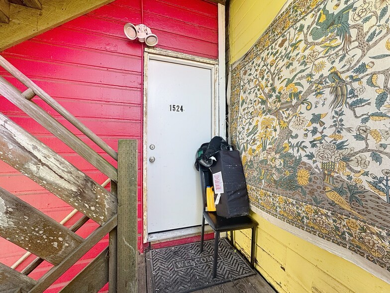 More Photos Of 1524-1528 Haight St, San Francisco Storefront Retail Residential For Sale