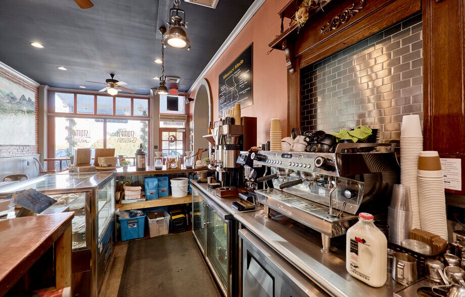 More Photos Of 214 E 1st St, Hermann Storefront Retail Residential For Sale