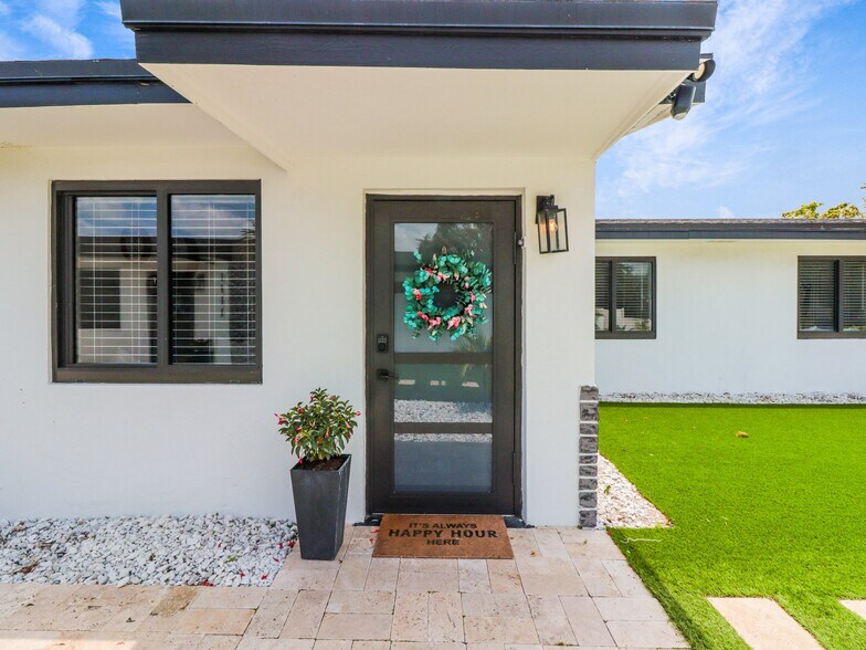 More Photos Of 1705-1709 NE 3rd Ave, Delray Beach Apartments For Sale