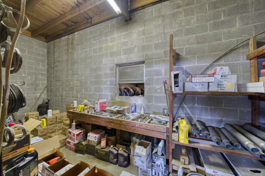 More Photos Of 102 Highway 39 S, Normangee Specialty For Sale