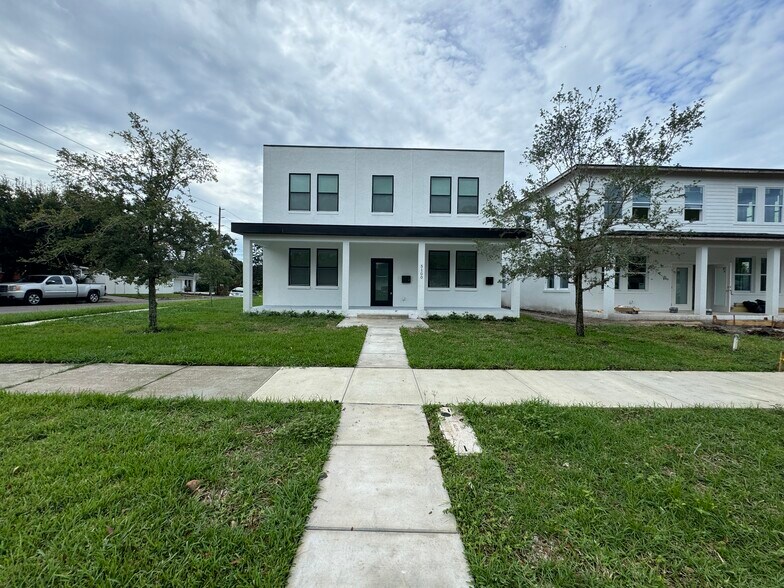 More Photos Of 1919 30th Ave N, Saint Petersburg Specialty For Sale