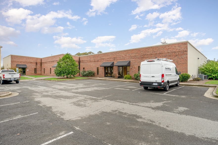 Primary Photo Of 110-128 Armstrong St, Gastonia Light Manufacturing For Sale