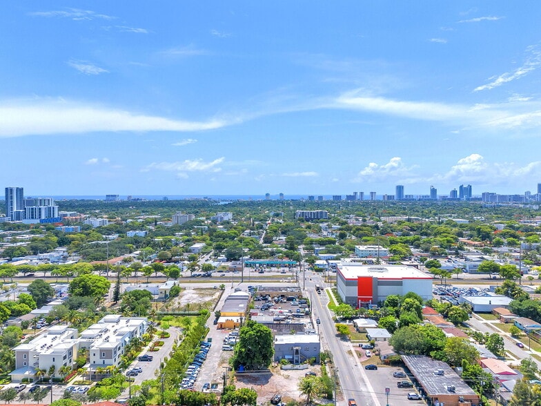 More Photos Of 2135-2237 Washington St, Hollywood Apartments For Sale