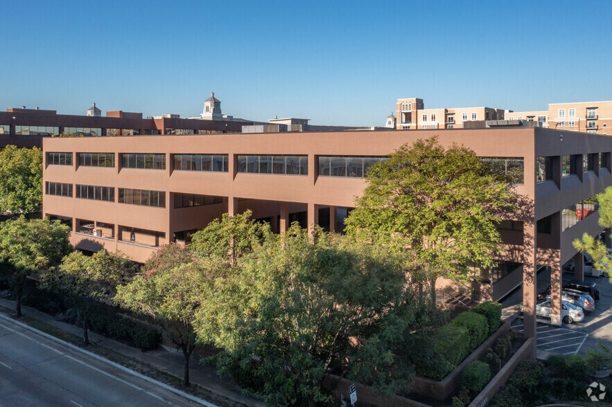 More Photos Of 3000 Weslayan St, Houston Office For Sale