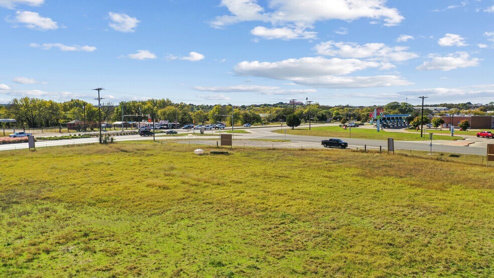 More Photos Of 2101 Fort Worth, Weatherford Land For Sale