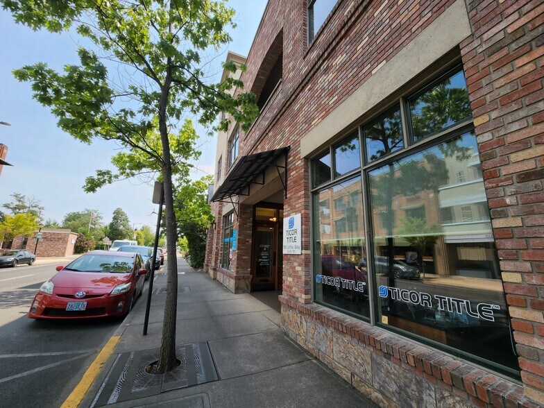 More Photos Of 180 Lithia Way, Ashland Office Residential For Sale