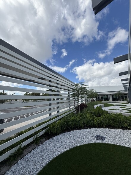 More Photos Of 101 NW 12th St, Pompano Beach Medical For Lease