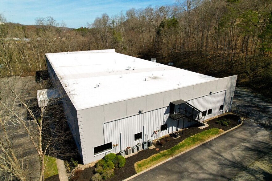 More Photos Of 1006 Floyd Culler Ct, Oak Ridge Office For Sale