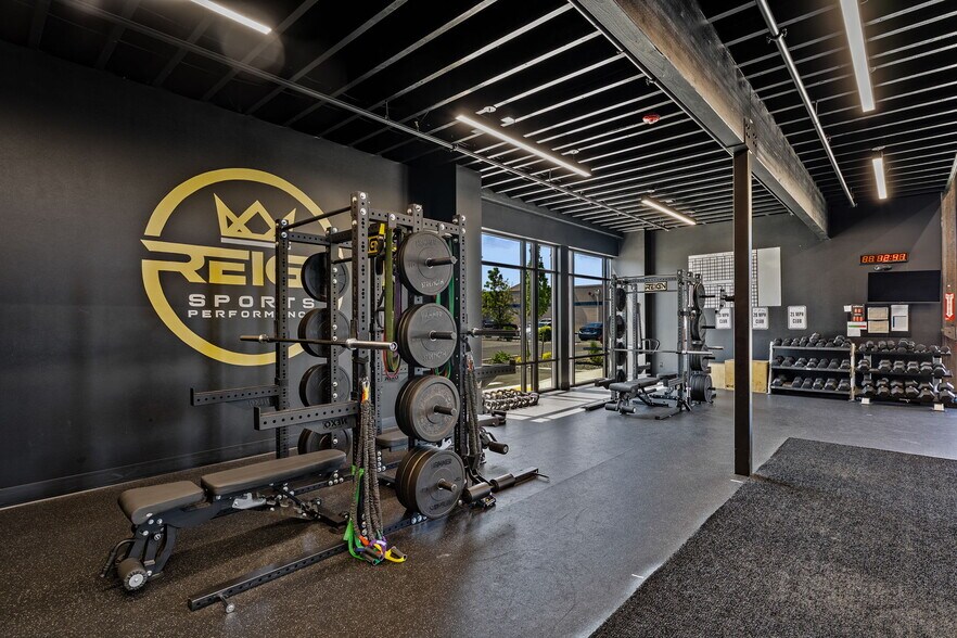 More Photos Of 6902 Rodeo Dr, Pasco Flex For Lease