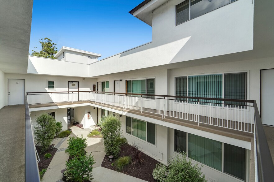 More Photos Of 10920 National Blvd, Los Angeles Apartments For Sale