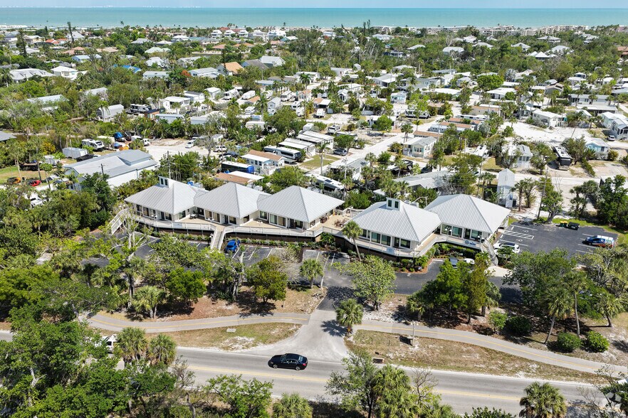 More Photos Of 1101 Periwinkle Way, Sanibel Coworking Space