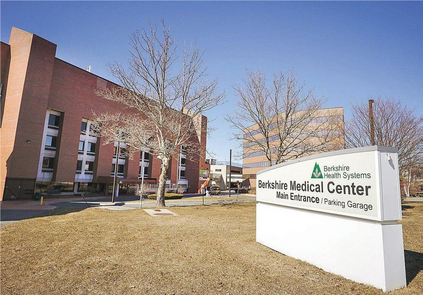 More Photos Of 20 Elm St, Pittsfield Medical For Sale