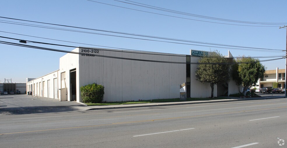 More Photos Of 2100-2122 S Grand Ave, Santa Ana Unknown For Lease