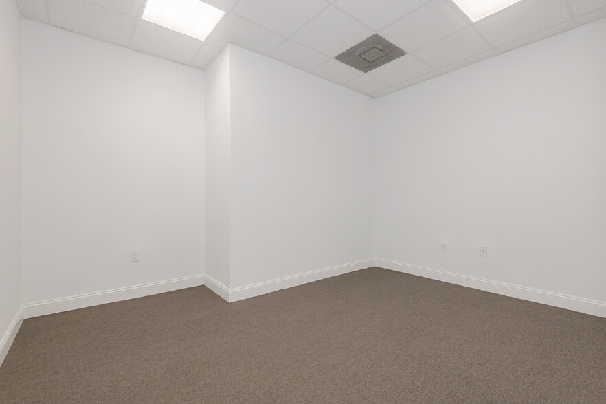 More Photos Of 7301 Wiles Rd, Coral Springs Medical For Sale